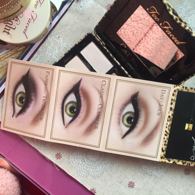 Too Faced(トゥフェイス)のCat eye コスメ/美容のベースメイク/化粧品(その他)の商品写真