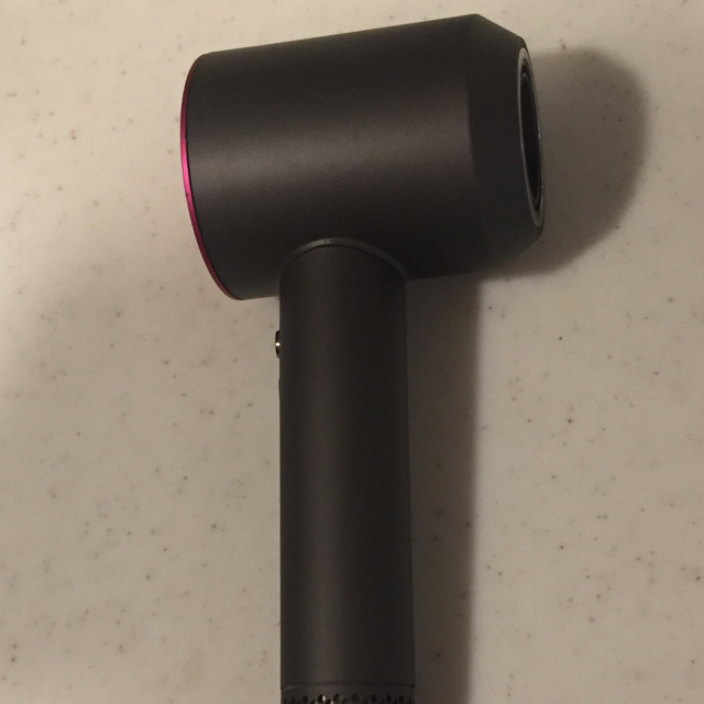 Dyson(ダイソン)の新品・保証期間付 ダイソンdyson ヘアドライヤー HD01 ULF IIF スマホ/家電/カメラの美容/健康(ドライヤー)の商品写真