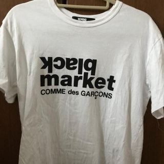 ブラックコムデギャルソン(BLACK COMME des GARCONS)のCOMME des GARCONS BLACK MARKET LOGO TEE (Tシャツ/カットソー(半袖/袖なし))