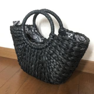 マウジー(moussy)のmoussy ペイズリー柄カゴバッグ(かごバッグ/ストローバッグ)