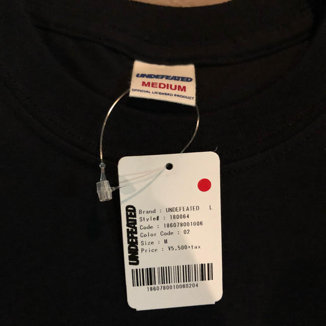 UNDEFEATED(アンディフィーテッド)のUNDEFEATED tee シャツ Mサイズ メンズのトップス(Tシャツ/カットソー(半袖/袖なし))の商品写真