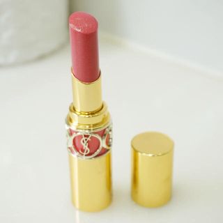 イヴサンローランボーテ(Yves Saint Laurent Beaute)の♡イヴサンローラン YSL ルージュヴォリュプテシャイン 39 限定♡(口紅)