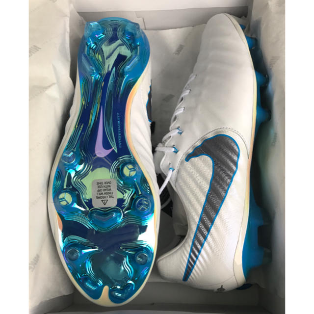 NIKE - 日本未発売!ティエンポレジェンド7エリートFGの通販 by