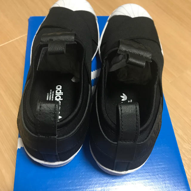 adidas(アディダス)の★新品★アディダス★スリッポン★ブラック★25 メンズの靴/シューズ(スニーカー)の商品写真