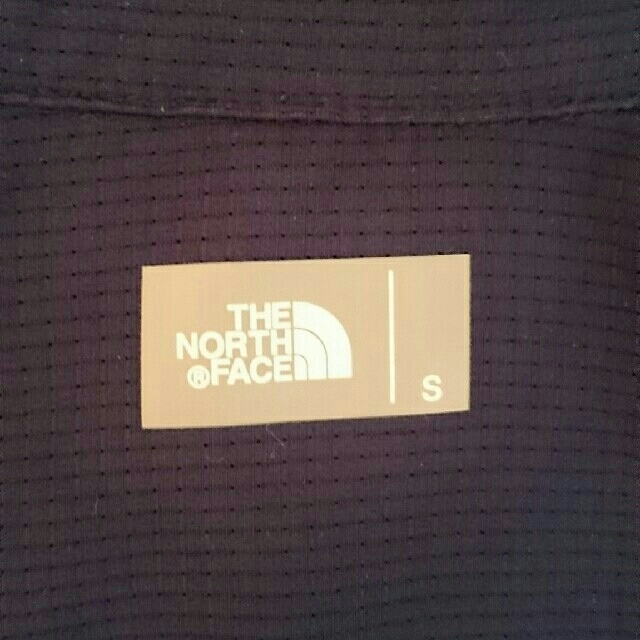 THE NORTH FACE(ザノースフェイス)の【ノースフェイス】 レディスシャツS レディースのトップス(シャツ/ブラウス(半袖/袖なし))の商品写真