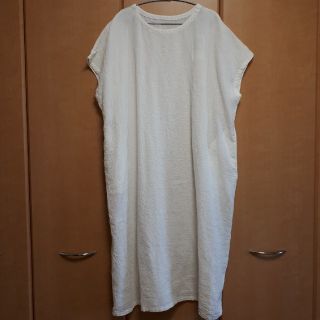 ネストローブ(nest Robe)の《chittchiさま専用》♪新品♪ネストローブワンピース  ホワイト　白(ひざ丈ワンピース)