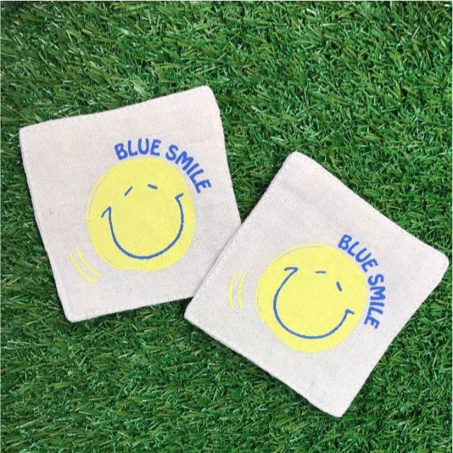 BLUE SMILE コースター 2枚セット インテリア/住まい/日用品のキッチン/食器(その他)の商品写真