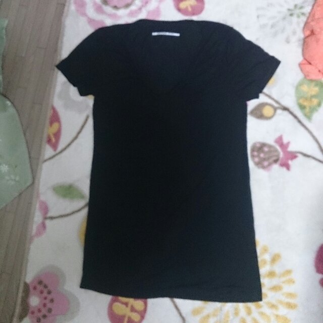 moussy(マウジー)のマウジー黒VネックTシャツ レディースのトップス(Tシャツ(半袖/袖なし))の商品写真
