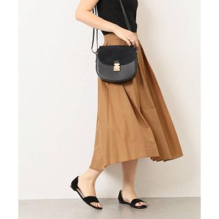 スピックアンドスパン(Spick & Span)の♡新品♡ Spick and Span ランダムタックフレアースカート(ひざ丈スカート)