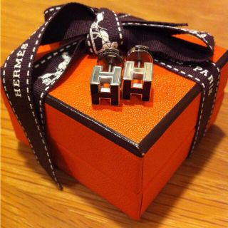 エルメス(Hermes)の値下！HERMES Hキューブ ピアス♡(ピアス)