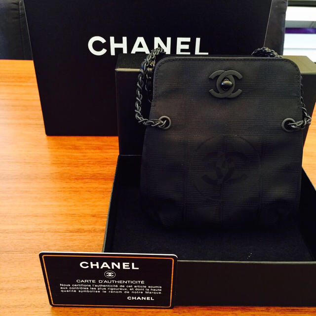 CHANEL(シャネル)のCHANEL ニュートラベルライン レディースのバッグ(ハンドバッグ)の商品写真