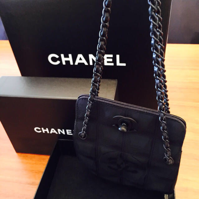 CHANEL(シャネル)のCHANEL ニュートラベルライン レディースのバッグ(ハンドバッグ)の商品写真