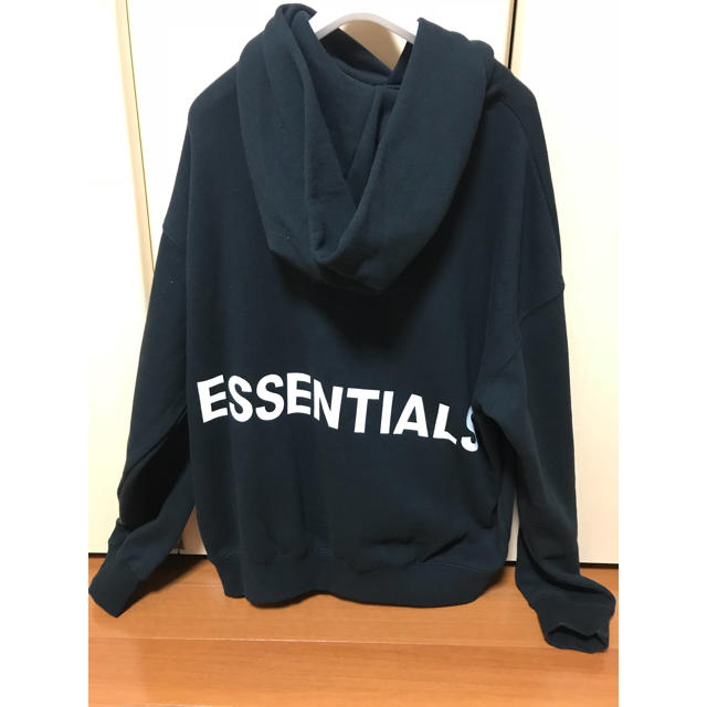 FEAR OF GOD(フィアオブゴッド)のessentials fog hoodie 黒 Sサイズ 新品 未使用 メンズのトップス(パーカー)の商品写真