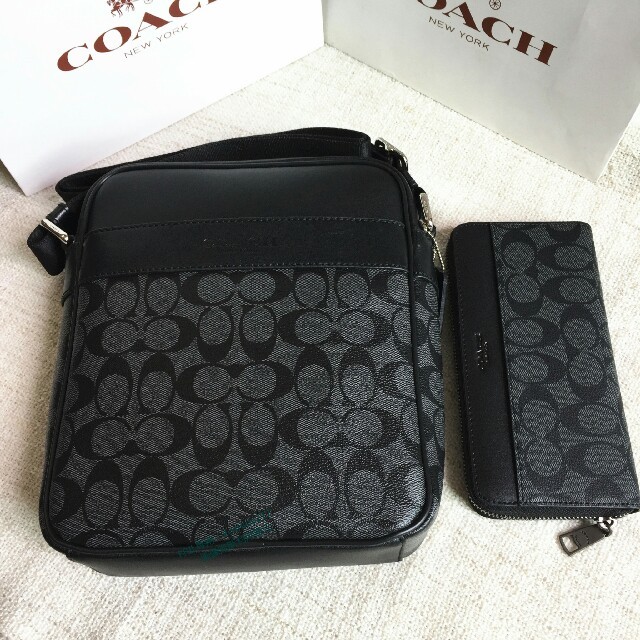 COACH(コーチ)の週末セール コーチ/coach ショルダーバッグ＆長財布 ブラック 新品2 メンズのバッグ(ショルダーバッグ)の商品写真