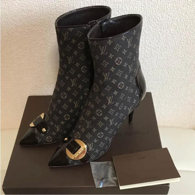 LOUIS VUITTON - モノグラムとてもお洒落で可愛い ヴィトン ブーツ★セール中の通販 by ☆mai☆｜ルイヴィトンならラクマ