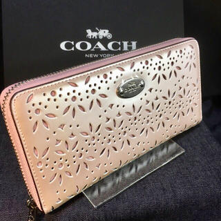 コーチ(COACH)の限定セール❣️新品コーチ長財布 シェルピンク 美しい光沢本革 アイレットレザー(財布)