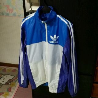 アディダス(adidas)のadidasのアウター(ノーカラージャケット)