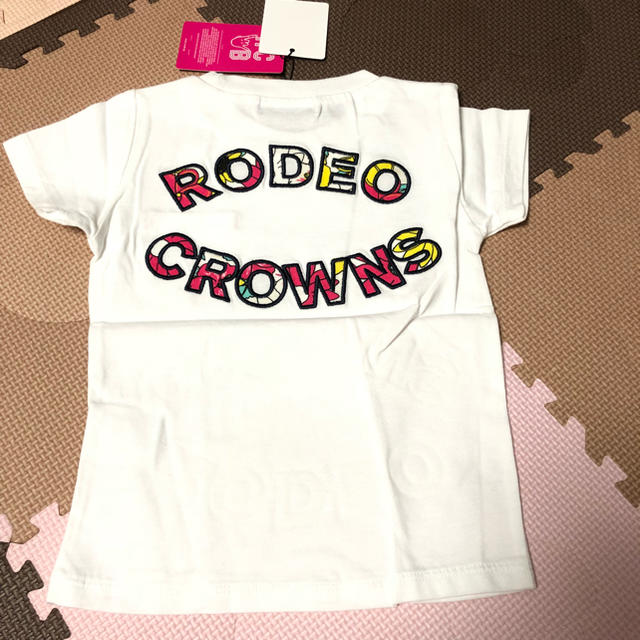 RODEO CROWNS WIDE BOWL(ロデオクラウンズワイドボウル)の新品タグ付き ロデオ キッズ ロゴ Tシャツ 白 90 95 キッズ/ベビー/マタニティのキッズ服女の子用(90cm~)(Tシャツ/カットソー)の商品写真