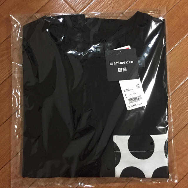 UNIQLO(ユニクロ)のユニクロ マリメッコ グラフィックTシャツ UNIQLO marimekko レディースのトップス(Tシャツ(半袖/袖なし))の商品写真