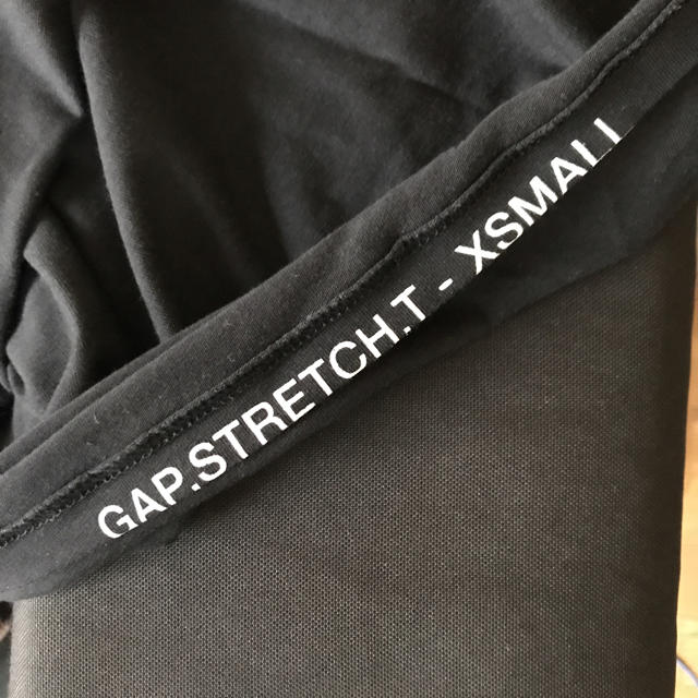 GAP(ギャップ)の新品未使用【送料無料】GAP ストレッチTシャツ メンズＳ 黒 メンズのトップス(Tシャツ/カットソー(半袖/袖なし))の商品写真