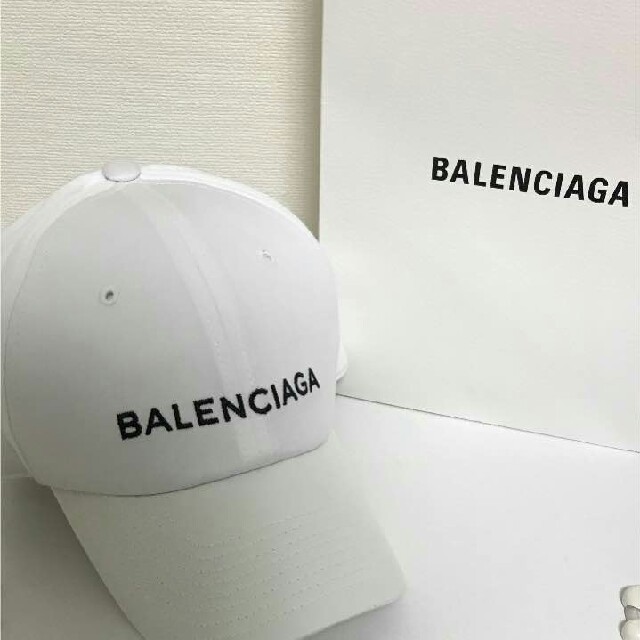 Balenciaga(バレンシアガ)のバレンシアガ キャップ ホワイト レディースの帽子(キャップ)の商品写真