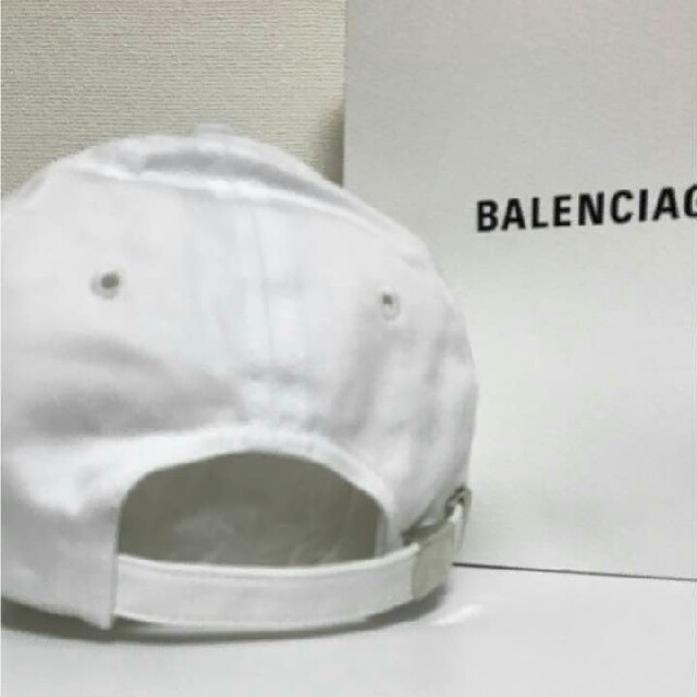 Balenciaga(バレンシアガ)のバレンシアガ キャップ ホワイト レディースの帽子(キャップ)の商品写真