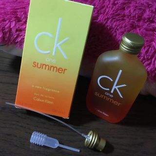 カルバンクライン(Calvin Klein)のほぼ新品☆ ck one summer 2005 香水 限定！！(ユニセックス)