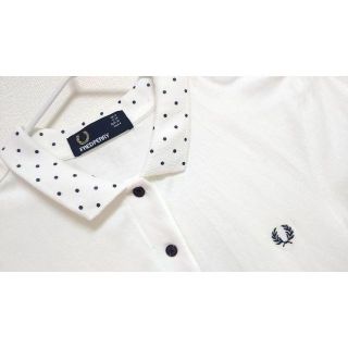 フレッドペリー(FRED PERRY)のFRED PERRY ドット　ホワイト　ポロシャツ　未使用♪(ポロシャツ)