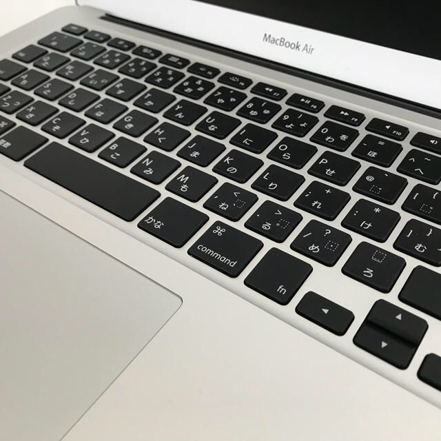 Apple(アップル)のMacBook Air 2017 MQD32J/A 13インチ スマホ/家電/カメラのPC/タブレット(ノートPC)の商品写真