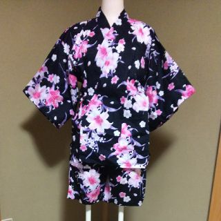 シマムラ(しまむら)の🖤様専用★花柄のレディース甚平＊しまむら＊Ｍ 美品(浴衣)