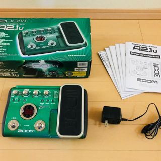 ズーム(Zoom)のZOOM acoustic effects pedal(エフェクター)