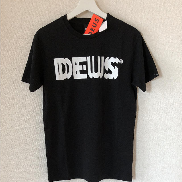 Deus ex Machina(デウスエクスマキナ)の【新品タグ付き】DEUS デウス Tシャツ XS メンズのトップス(Tシャツ/カットソー(半袖/袖なし))の商品写真