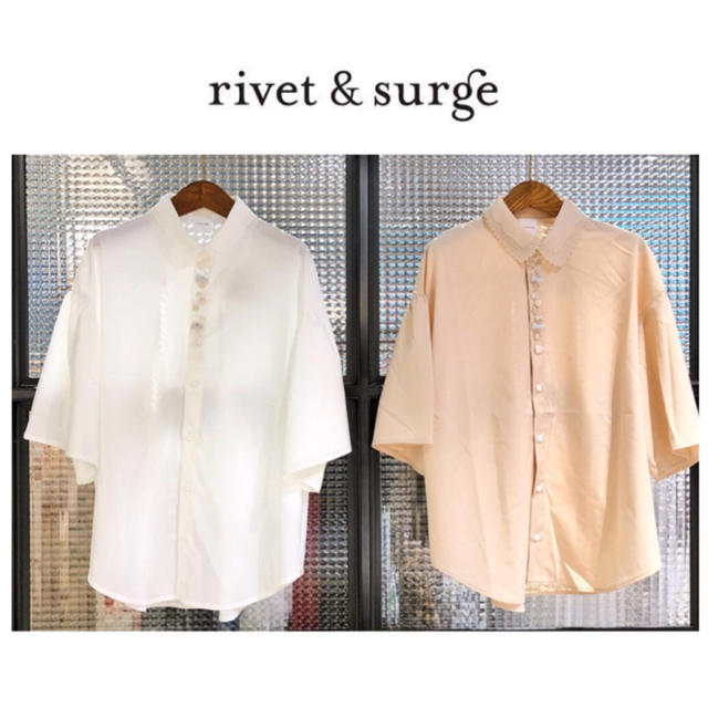 rivet & surge(リベットアンドサージ)のpony様専用♡新品リベット&サージ♡レース襟フレア袖多ボタンブラウス レディースのトップス(シャツ/ブラウス(半袖/袖なし))の商品写真