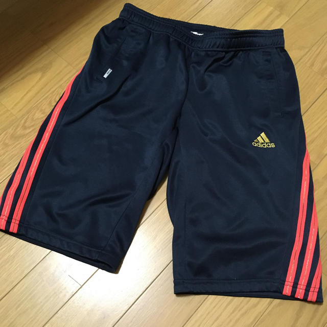 adidas(アディダス)のadidas ハーフパンツ スポーツ/アウトドアのサッカー/フットサル(ウェア)の商品写真