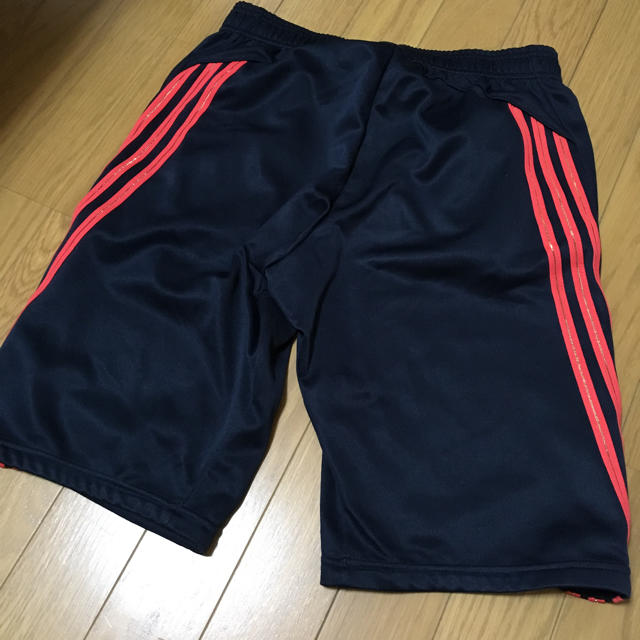 adidas(アディダス)のadidas ハーフパンツ スポーツ/アウトドアのサッカー/フットサル(ウェア)の商品写真