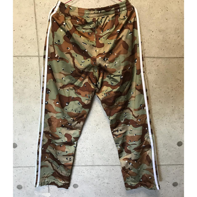 adidas(アディダス)のファースト初代モデル！ CAMOカモフラ迷彩柄 ジャージ セットアップ メンズのトップス(ジャージ)の商品写真