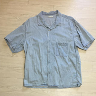 ジーユー(GU)のデニムシャツ 開襟シャツ オープンカラー 半袖シャツ 無地 緑 サイズM メンズ(シャツ)