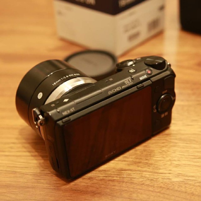 NEX-5T ＋ 単焦点レンズ sigma 19mm f2.8 DN 美品 1