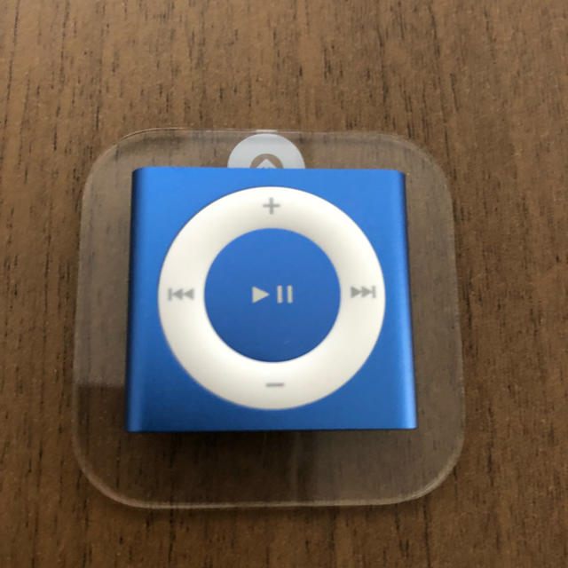 Apple(アップル)のiPod shuffle Blue, 2GB スマホ/家電/カメラのオーディオ機器(ポータブルプレーヤー)の商品写真
