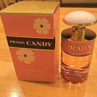 プラダ(PRADA)のmoe様専用プラダ香水☆30ML(香水(女性用))