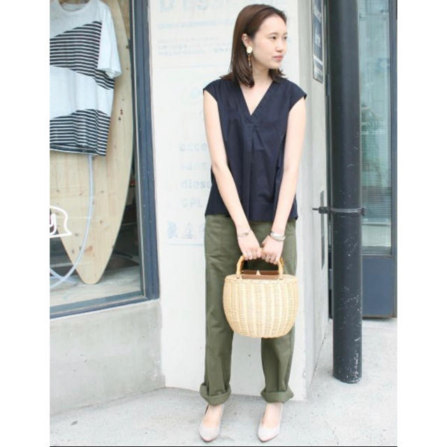 新品 SLOBE IENA ギンガムVネックブラウス