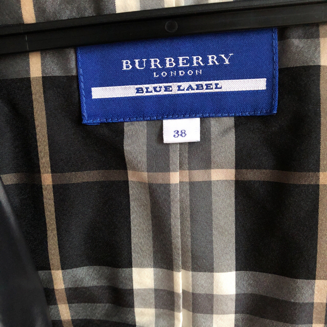 BURBERRY BLUE LABEL(バーバリーブルーレーベル)のバーバリー  ダウンコート ブラック レディースのジャケット/アウター(ダウンコート)の商品写真