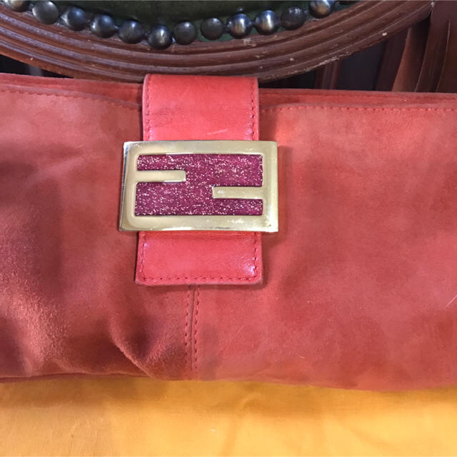 FENDI(フェンディ)のFENDI スエードバック レディースのバッグ(ショルダーバッグ)の商品写真