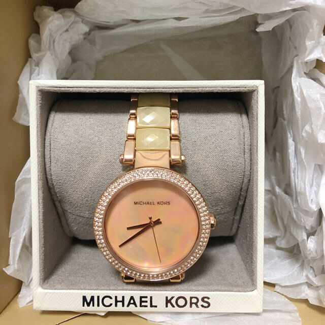 Michael Kors(マイケルコース)のMICHEAL KORS 腕時計 ローズゴールド シェル レディースのファッション小物(腕時計)の商品写真