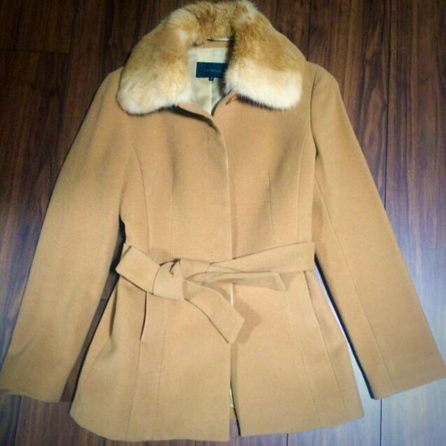 Le souk(ルスーク)のLe souk コート レディースのジャケット/アウター(毛皮/ファーコート)の商品写真