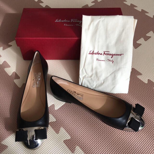 最終値下げ！【未使用】Salvatore Ferragamo フラットシューズ