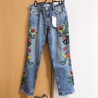 ザラ(ZARA)のぷあ様 新品 ZARA 正規品 刺繍デニム 34 ドット パフスリーブ T S(デニム/ジーンズ)