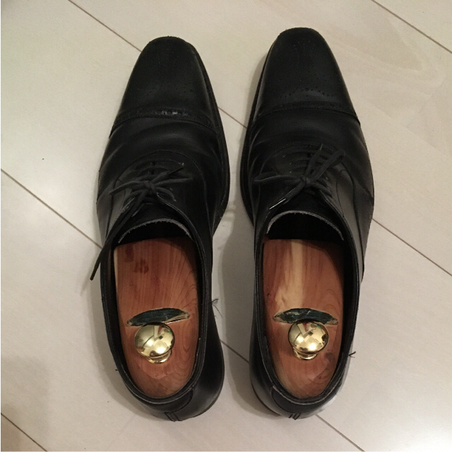 Crockett&Jones(クロケットアンドジョーンズ)の【いつきさん専用】クロケットジョーンズ ブラック 7 1/2 メンズの靴/シューズ(ドレス/ビジネス)の商品写真