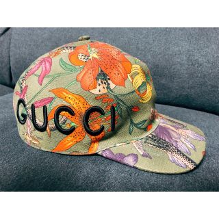 グッチ(Gucci)のGUCCIフラワーキャップ★Tシャツパーカーvetementsバレンシアガロゴ(キャップ)