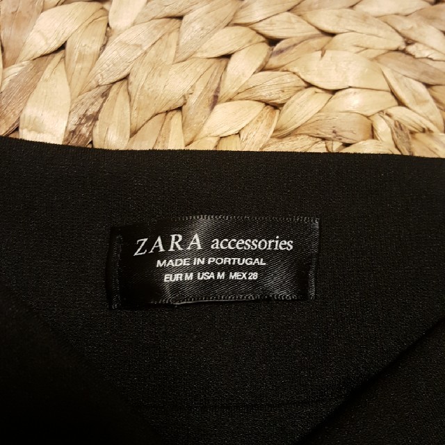 ZARA(ザラ)のche0317様専用 レディースのヘアアクセサリー(ヘアバンド)の商品写真